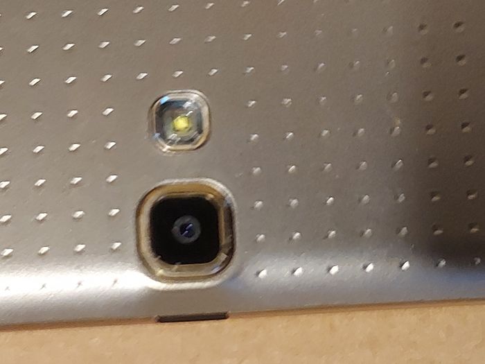 Samsung Galaxy Tab S, 10.5 inch, Model SM-T800, screen has a slight crack or 2 but touchscreen works fine