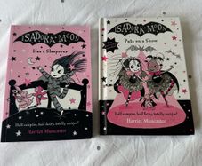 Isadora Moon by Harriet Muncaster Bundle of two kids books
