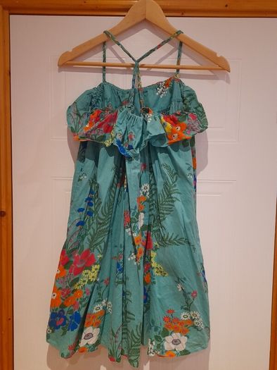 girls stunning dress