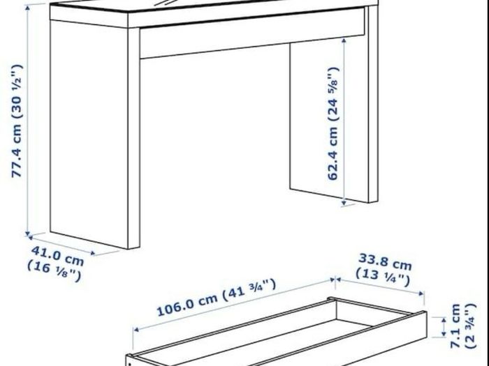 dressing/make up table