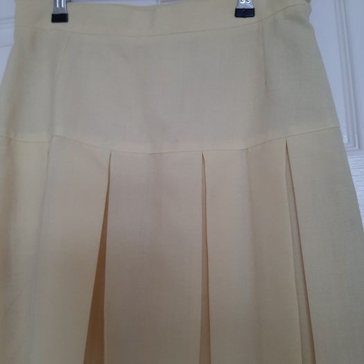 Vintage Lemon Box Pleated Skirt in Size 10