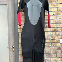 womens wetsuit