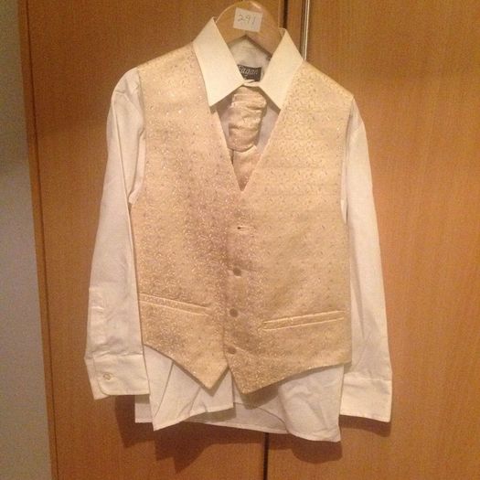 Jaz Fagans /Boys suit