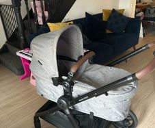 Maxi Cosi Zelia travel system