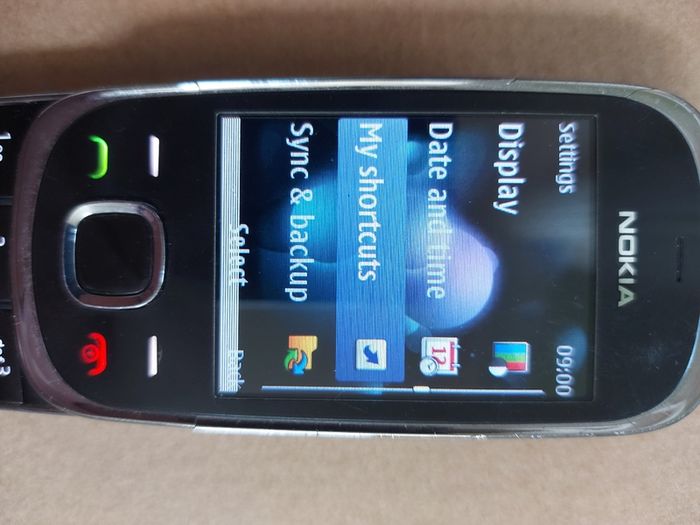 NOKIA Slider mobile phone, Model 7230, Rare Retro mobile phone, Meteor network, in excellent condition