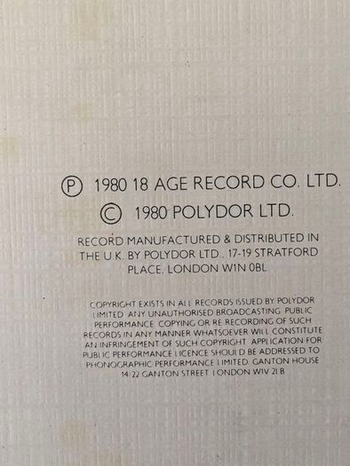 The Cure - Seventeen Seconds read description