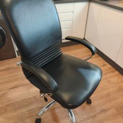 Black Leather Executive Office Chair