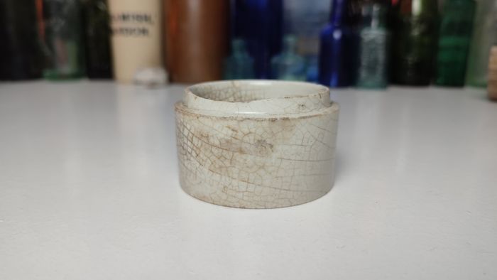 207 - Antique Vintage Chemist Stoneware Medicinal Cream Jar Pot