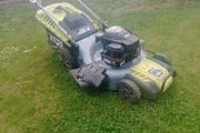 Self drive lawnmower
