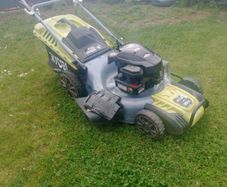 Self drive lawnmower