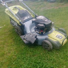 Self drive lawnmower