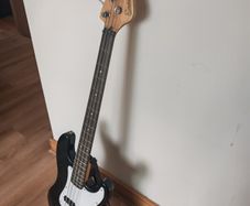 Encore Blaster Series 4 String Bass Guitar  Black + Stand