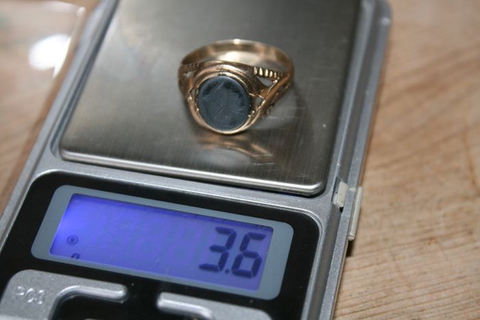Men's Vintage 9ct Gold Roman Centurion Signet Ring - 3,6g