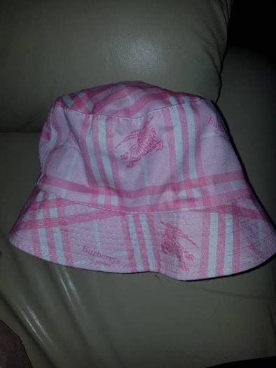 Pink Burberry bucket hat