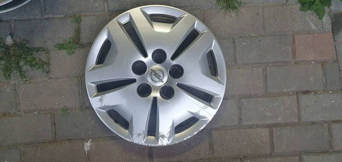 opel astra wheel hub caps