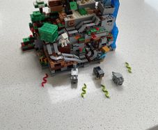Minecraft Mountain Cave