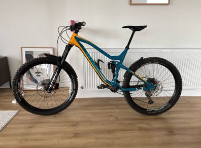Vitus Sommet 2018, size L. Price: 1,300e