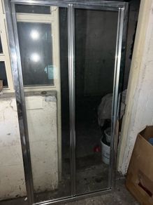 Kristal Bifold Shower Door