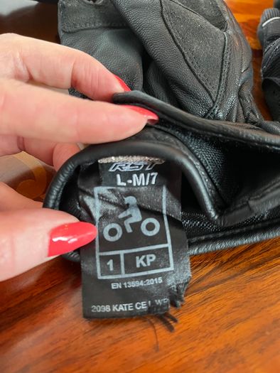 Motorcycle gloves