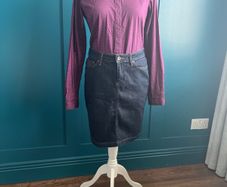 Tommy Hilfiger ladies purple polka dot shirt. Size 10