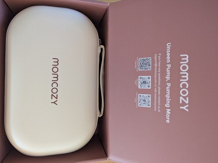 Momcozy M5 breastpump- like new