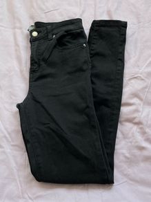 Black skinny jeans