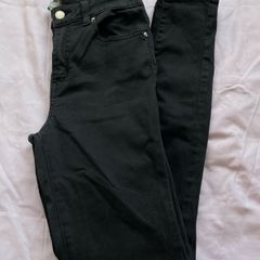 Black skinny jeans