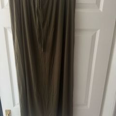 Brand new Primark khaki maxi skirt size XL UK20/22 EU48/50 Postage included