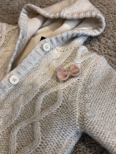 Gorgeous warm hoodie 6-12 months