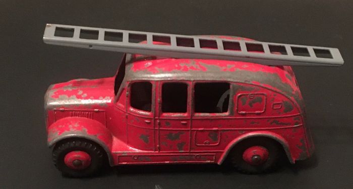 Dinky Toys 1/43 Streamlined Fire Engine