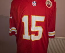 Kanas City Chiefs NFL #15 Mahomes Jersey - Medium On Field Size