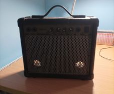 Bluerock FX-10B 10W bass amp
