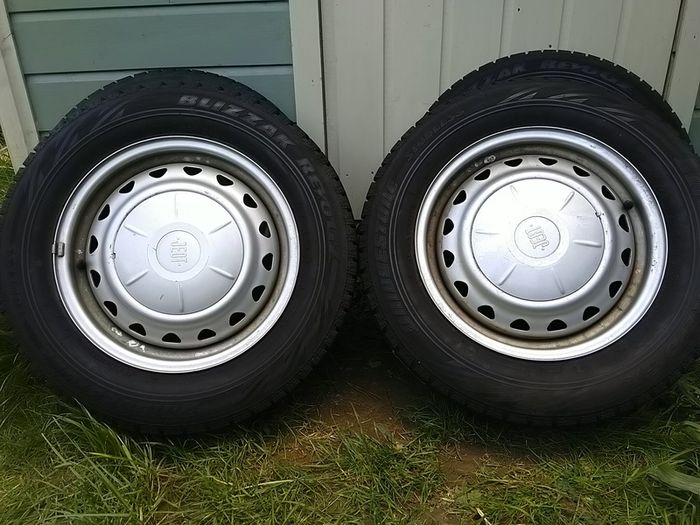 Bridgestone Blizzark Revo GZ winter tyres