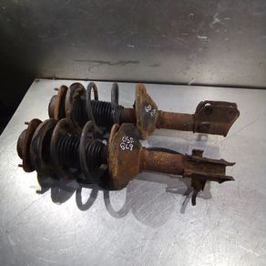 GC8 Subaru Impreza Turbo front struts