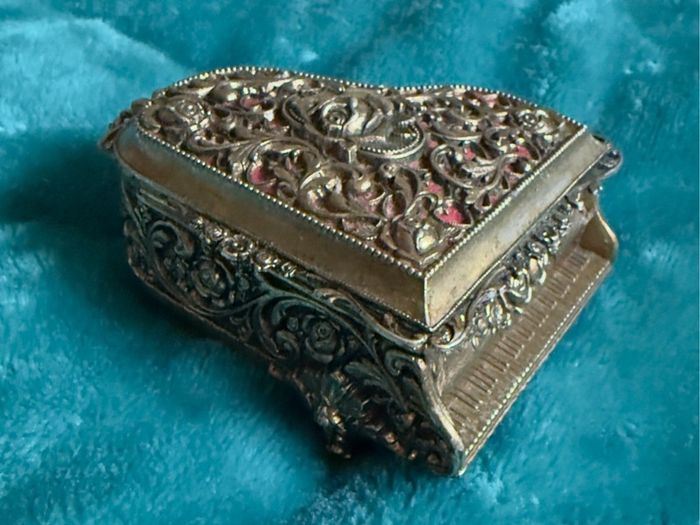 Vintage Grand Piano Jewelry Box, Gold Tone with Red Velvet Japan