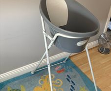 Snuggle Bath & Stand