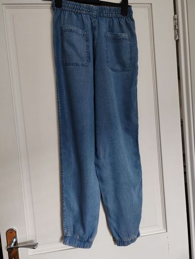 Jogger style lightweight jeans