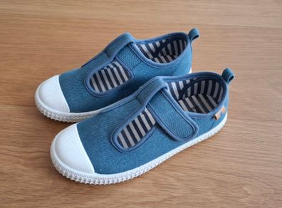 Kids' summer shoes (Size 12)