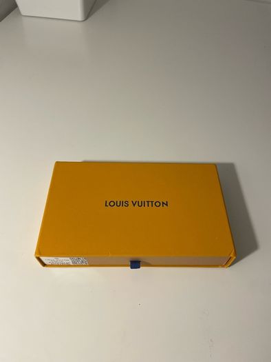 FAKE Louis Vuitton Purse