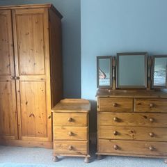 Pine bedroom set