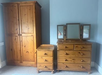 Pine bedroom set