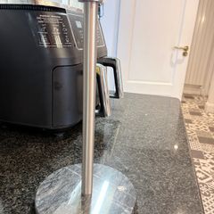 Kitchen roll holder