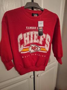 Kansas city chiefs top NEW