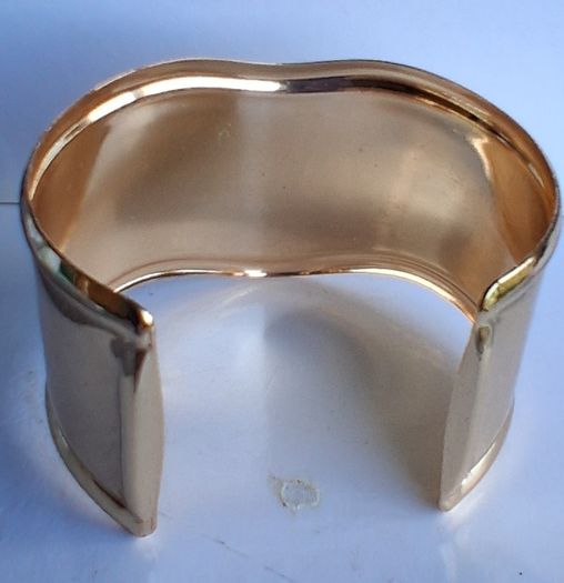 Gold Rim V Dip Cuff Bangle