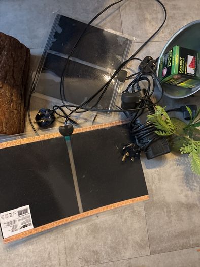 Xtra large terrarium and accessories