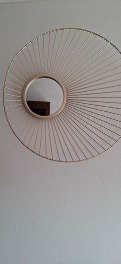 wall mirror