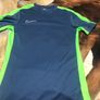 Boys nike top size S Image 6
