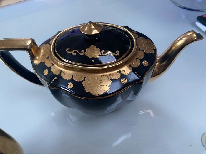 RARE FIND Pair of matching Victorian teapot and water  jug.price for both .