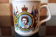 Vintage Queen Elizabeth II silver jubilee souvenir mug
