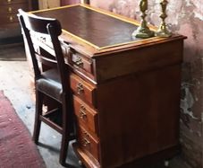 Victorian antique walnut pedestal desk